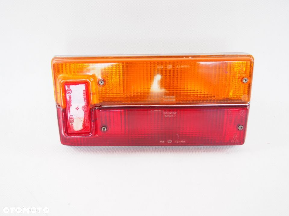 Fiat 125p Lampa lewa tyl tylna