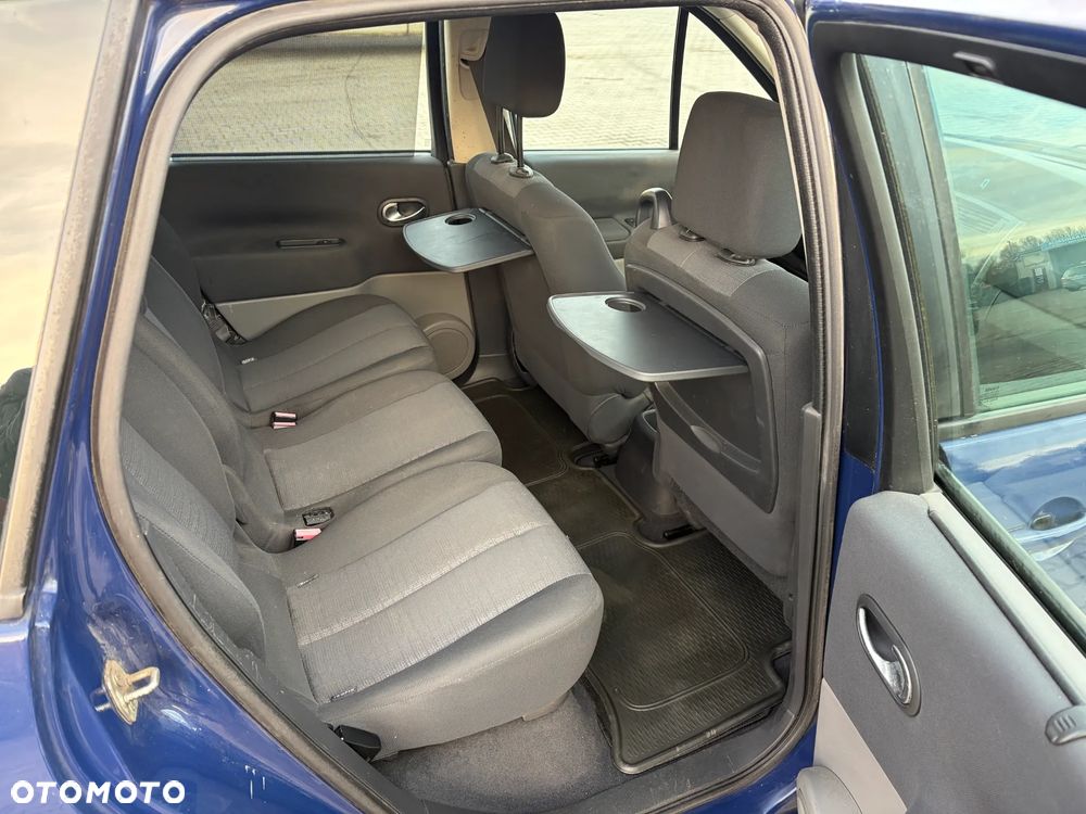 Renault Scenic 1.9 dCi FAP Avantage - 13