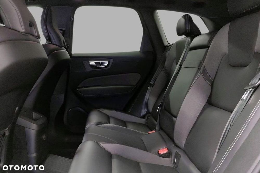 Volvo XC 60 T6 AWD Recharge Geartronic RDesign - 19