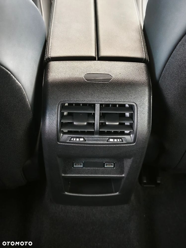 Peugeot 308 1.2 mHEV Allure S&S e-DCS6 - 27