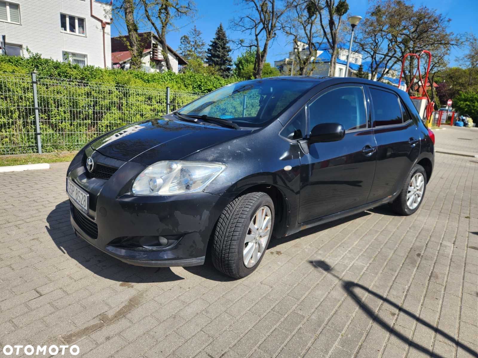 Toyota Auris - 1
