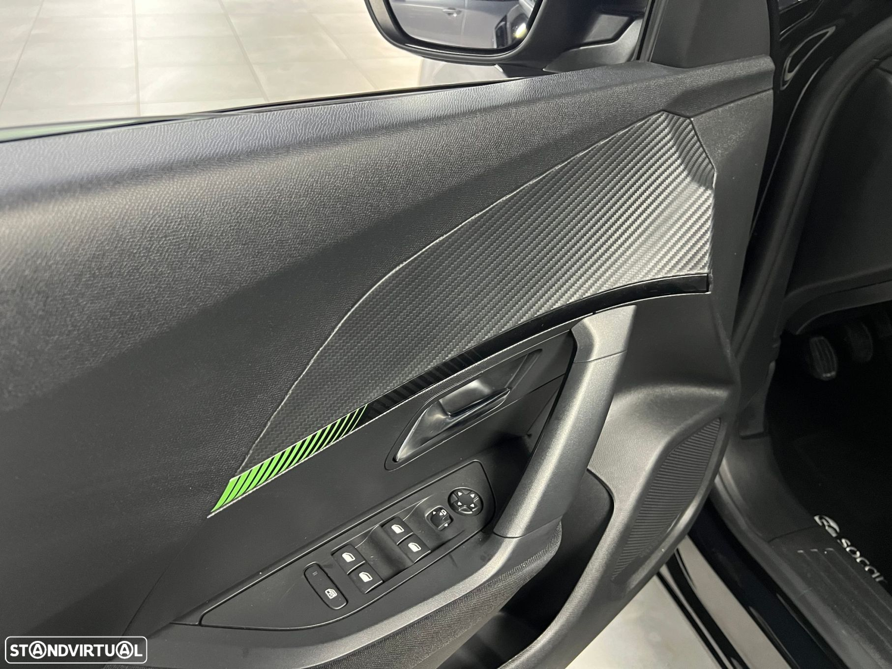 Peugeot 2008 1.2 PureTech Active Pack - 26