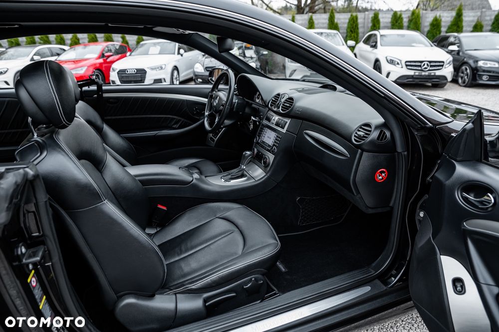 Mercedes-Benz CLK - 23