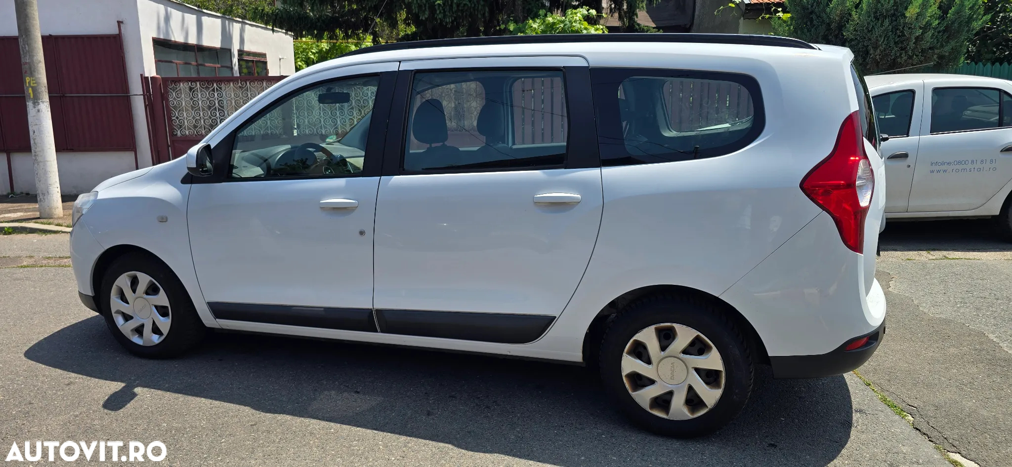Dacia Lodgy 1.5 dCi 90 CP Laureate - 4