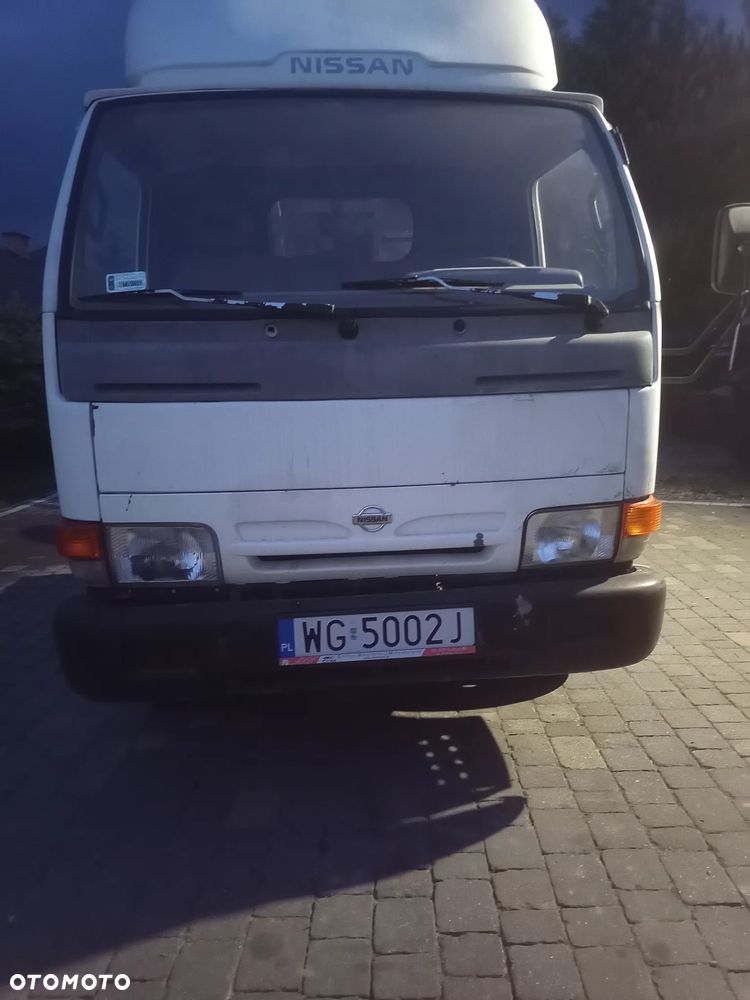 Nissan CABSTAR.E - 4