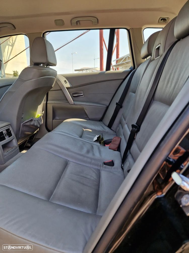 BMW 525 dA Touring - 11