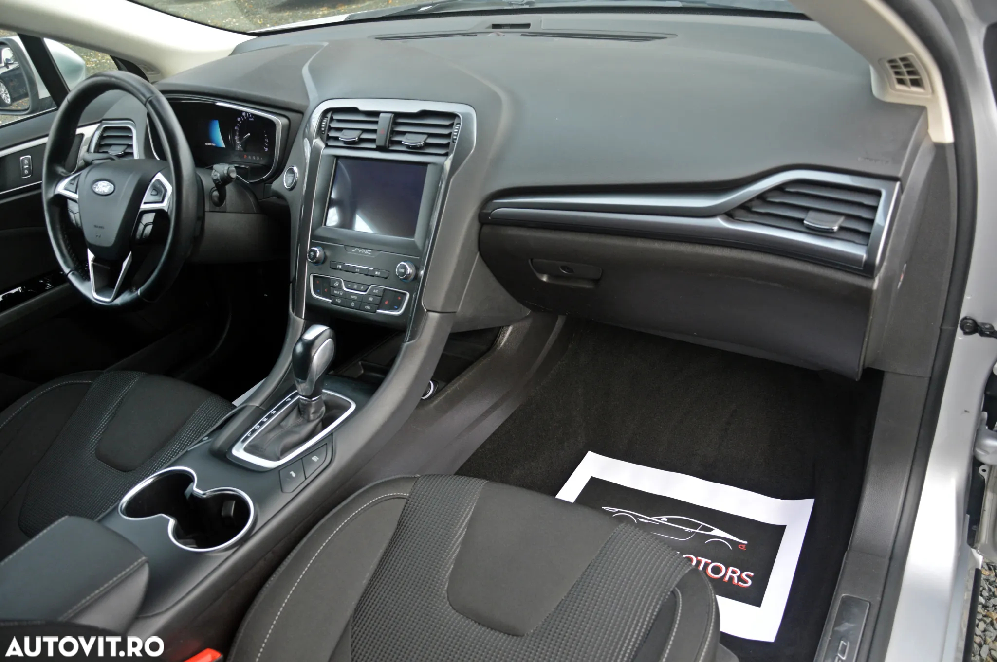Ford Mondeo 2.0 HEV Titanium - 34