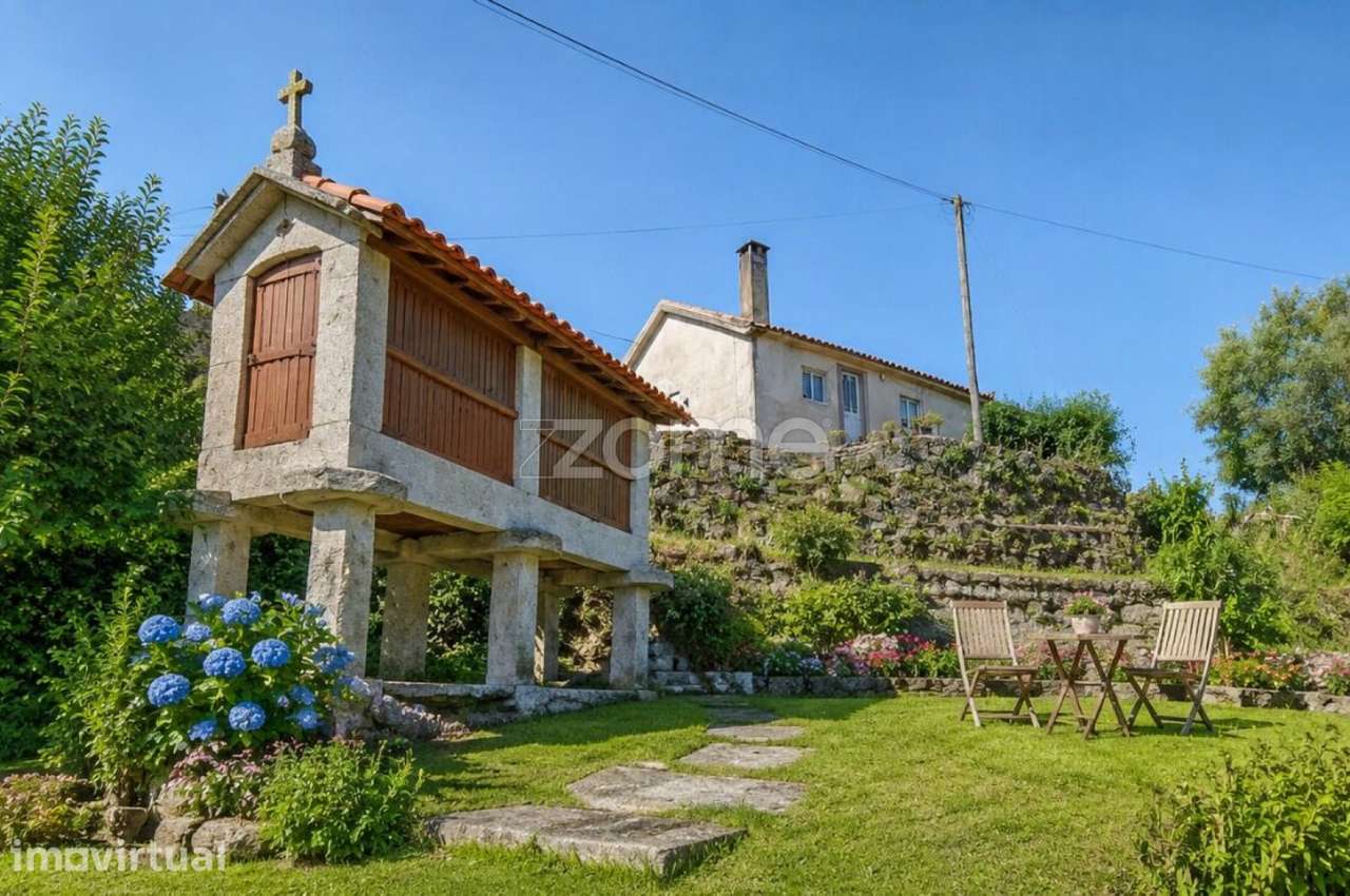 Ruína em Pedra com Terreno de 702 m² | Serzedelo, Póvoa de Lanhoso - Grande imagem: 3/16