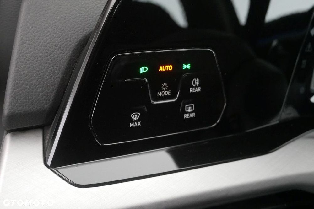 Volkswagen Golf - 23