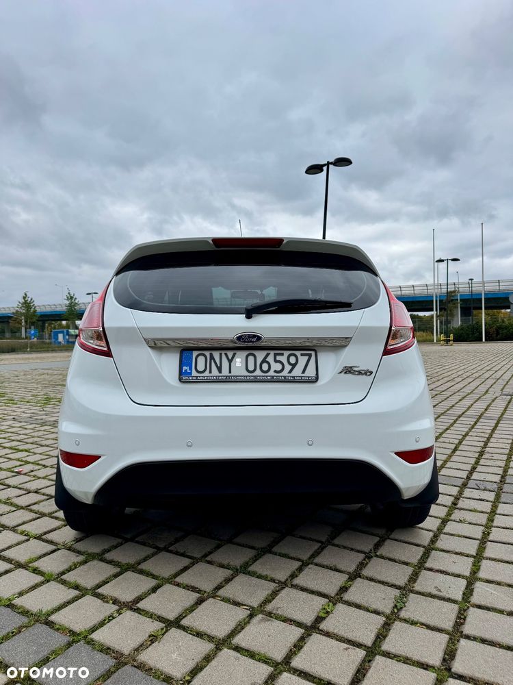 Ford Fiesta - 12