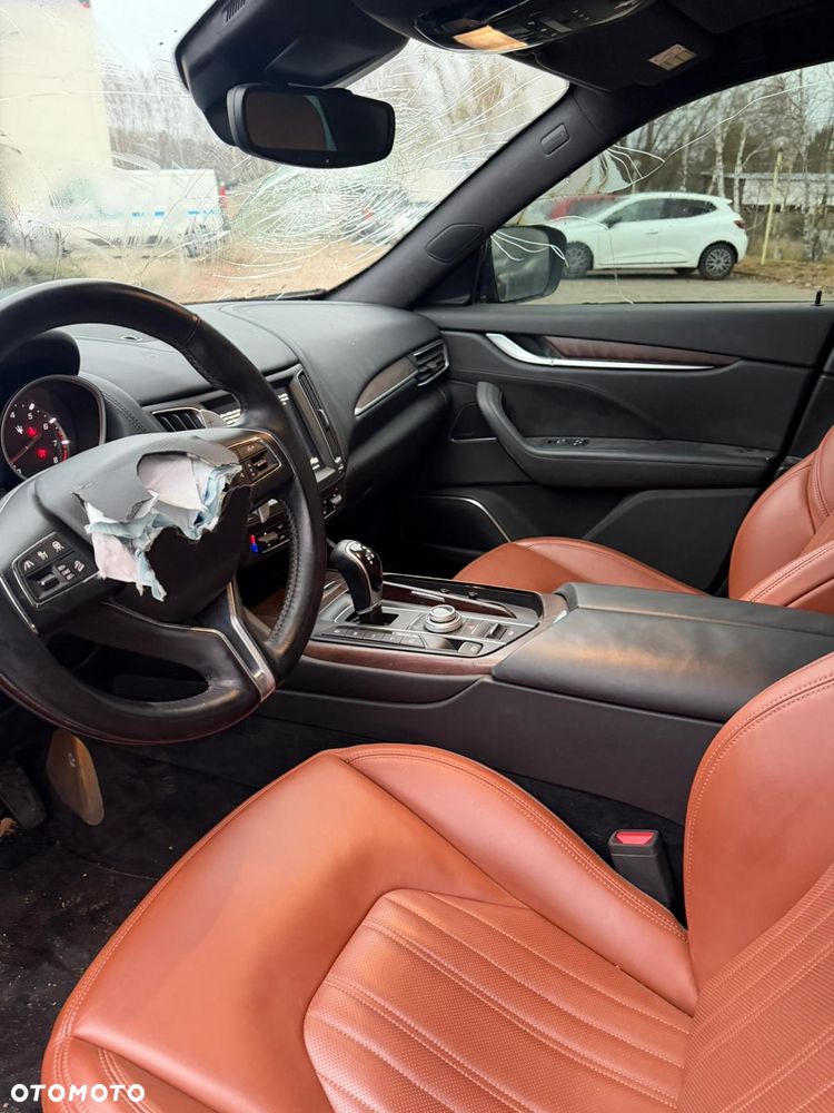 Maserati Levante S Q4 GranLusso - 8