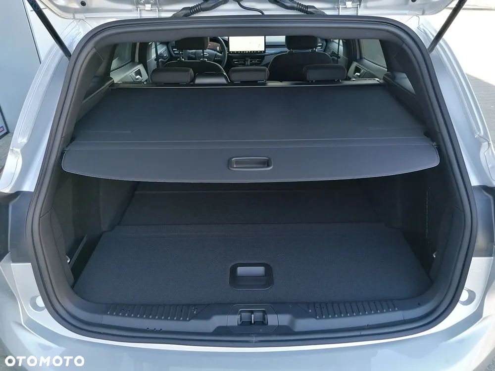 Ford Focus 1.0 EcoBoost mHEV ST-Line X - 11