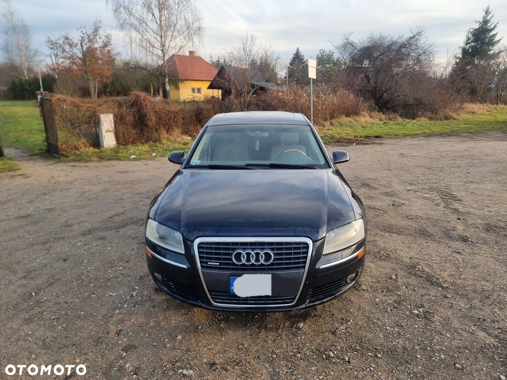 Audi A8 4.2 L Quattro - 7