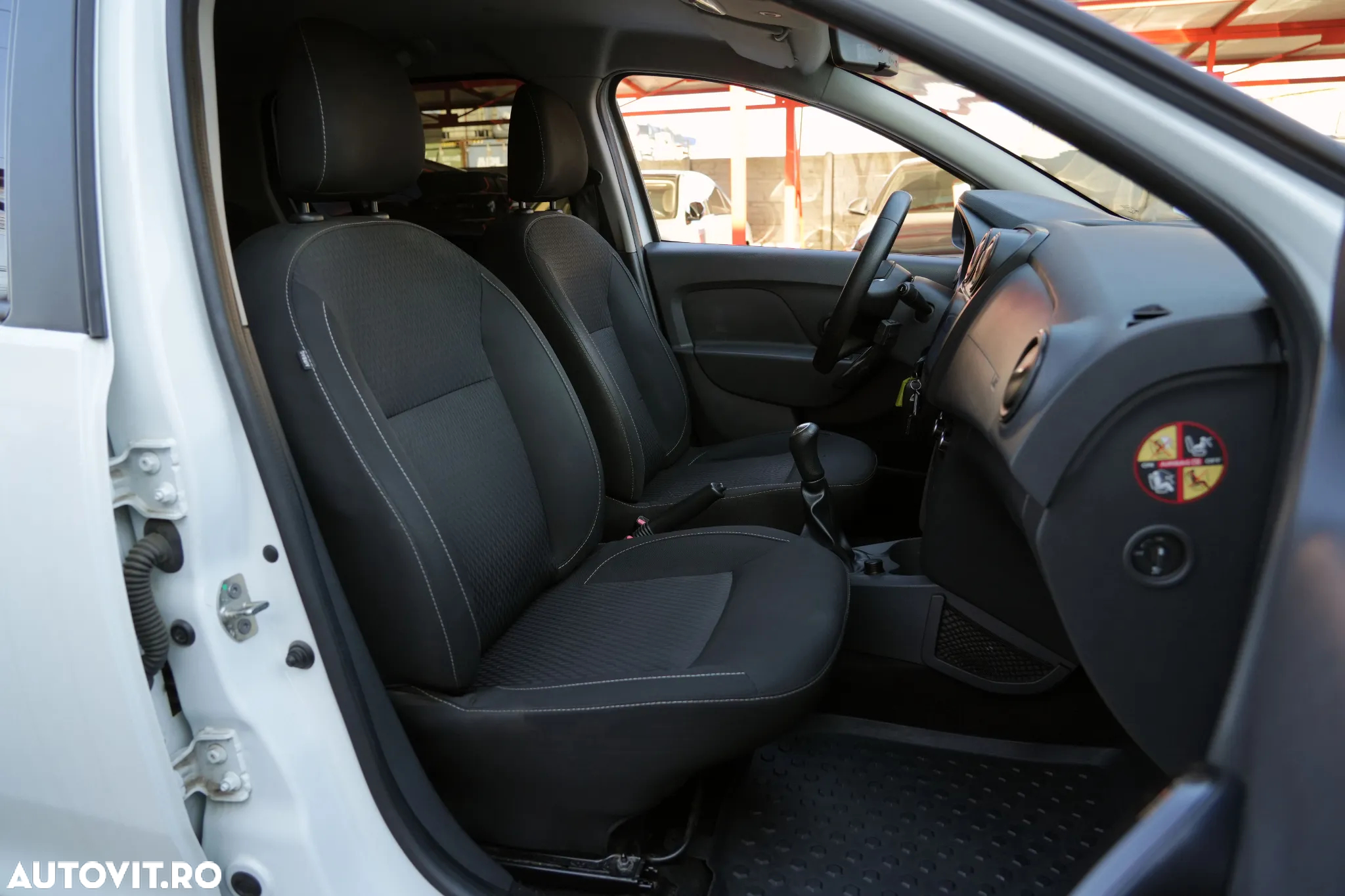 Dacia Logan - 12