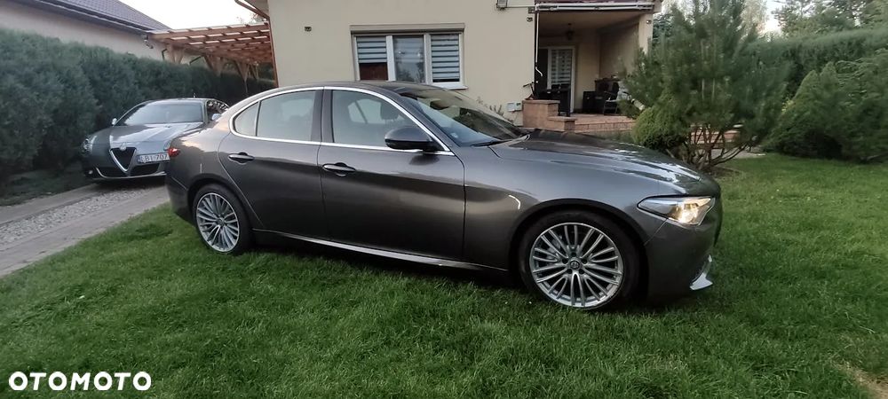 Alfa Romeo Giulia 2.2 AT8 Super - 2