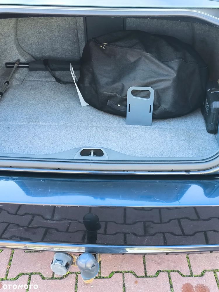 Volvo S60 2.5T Momentum - 23