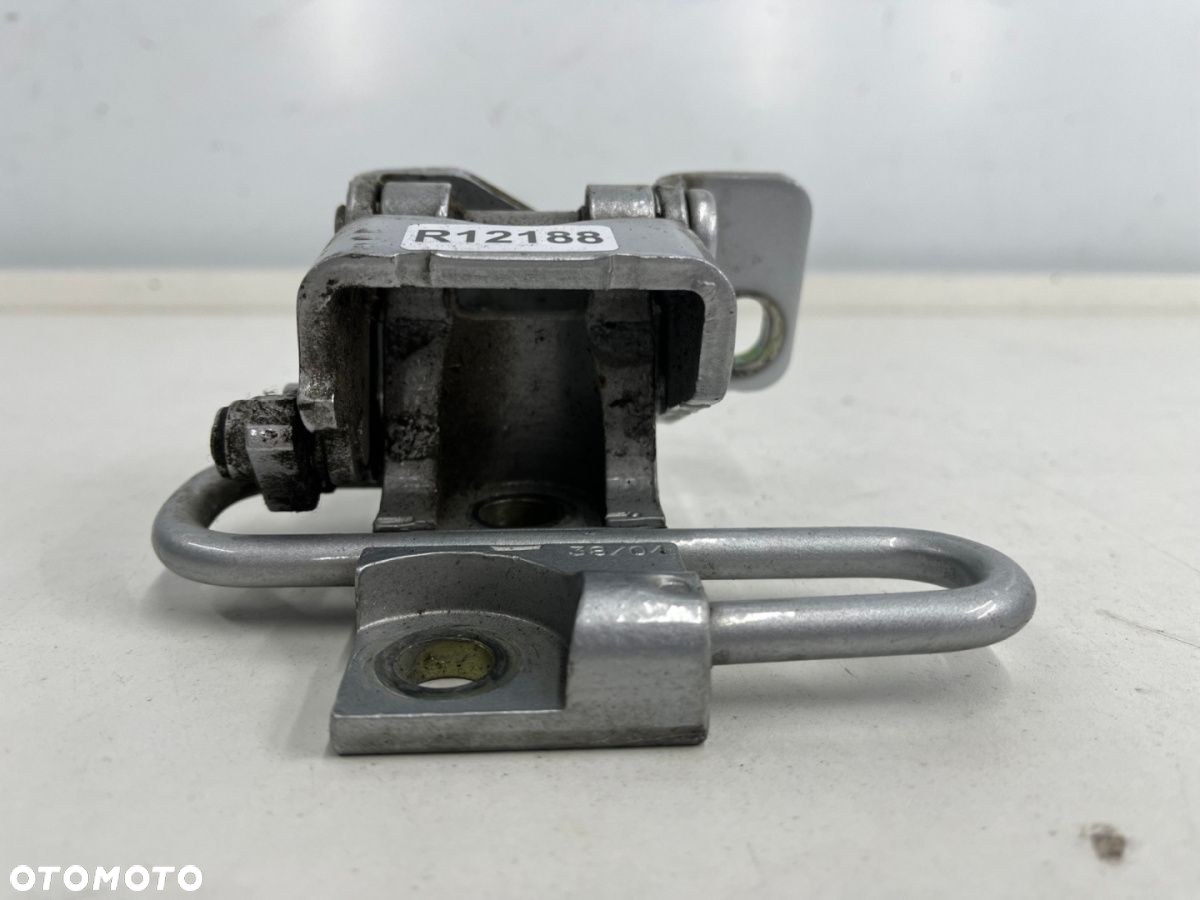 Zawias drzwi VW Golf V 5 HB 5drzwi prawy tylny ogranicznik drzwi 1k4833412h - 4