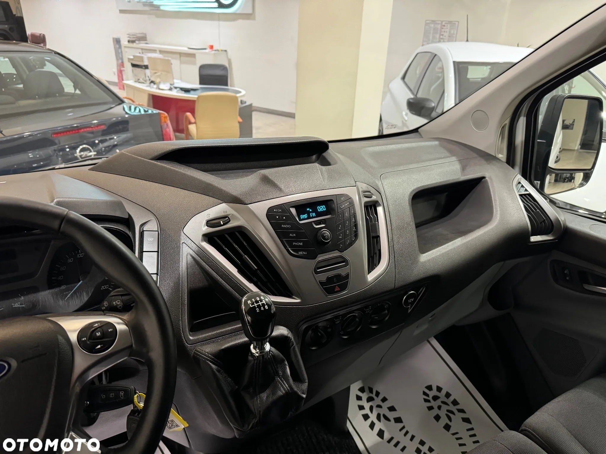 Ford Transit - 24