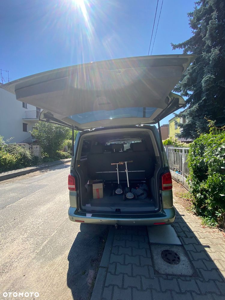 Volkswagen Multivan - 18