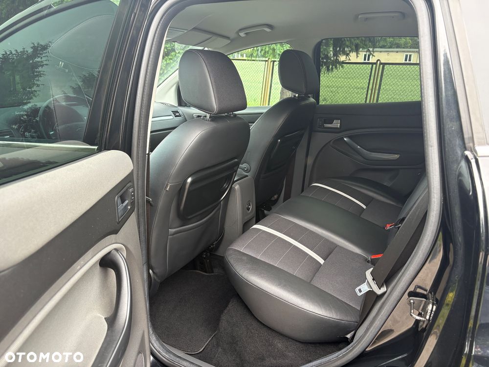 Ford Kuga 2.0 TDCi 4x4 Titanium - 18