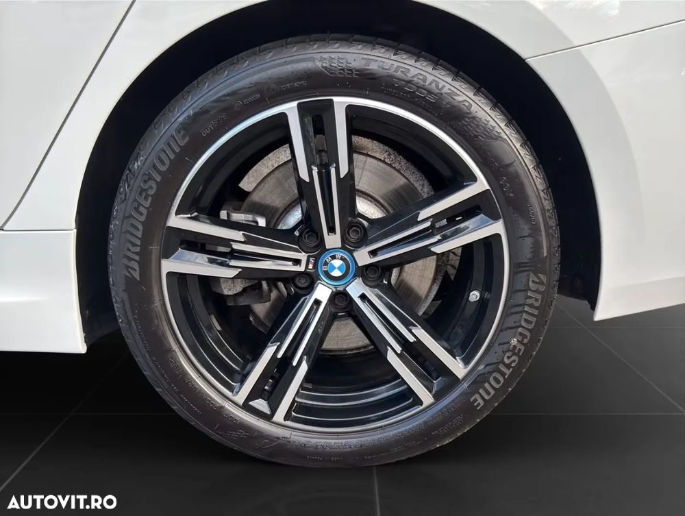 BMW Seria 3 320e Aut. M Sport - 17