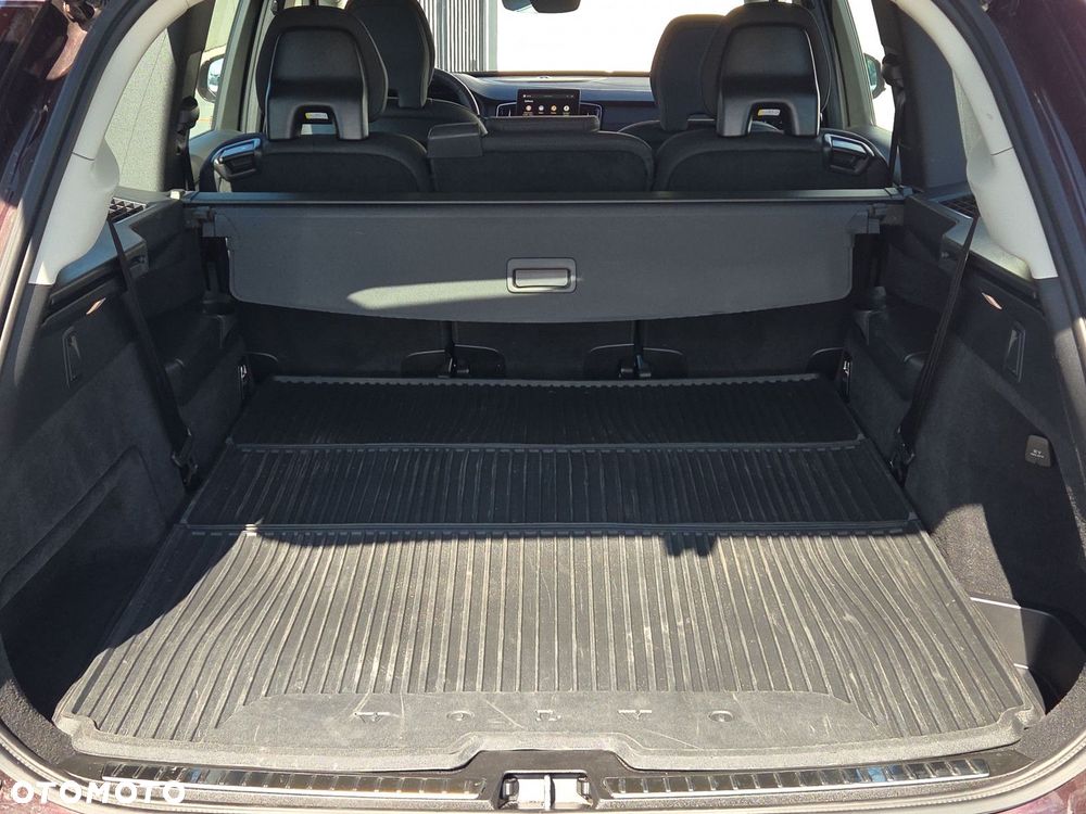 Volvo XC 90 B5 B AWD Plus Dark 7os - 31