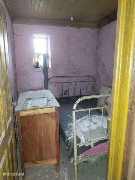 Duas moradias antigas para restauro - Grande imagem: 5/12