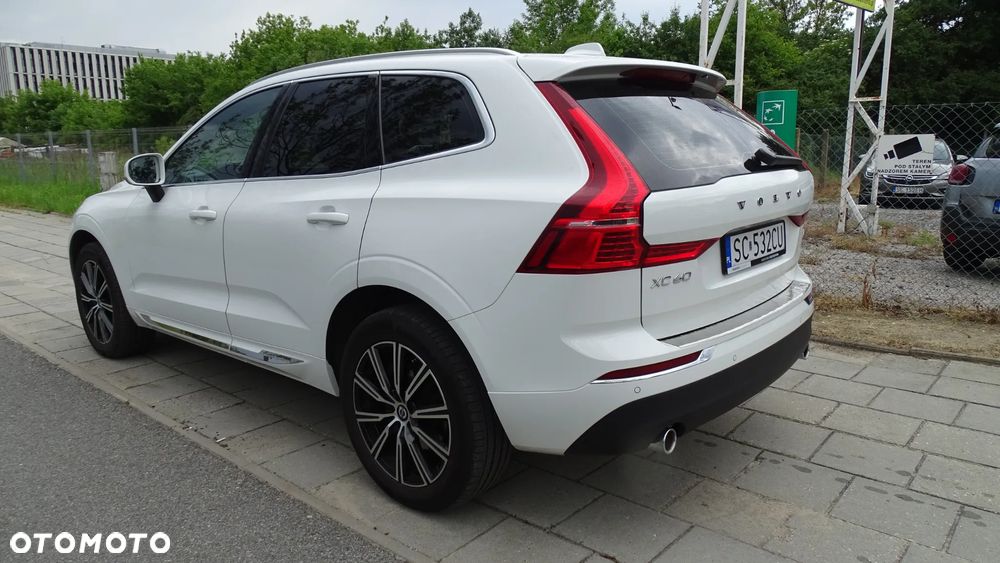 Volvo XC 60 T4 Momentum - 3
