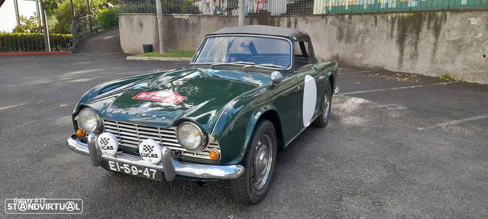 Triumph TR4 - 8