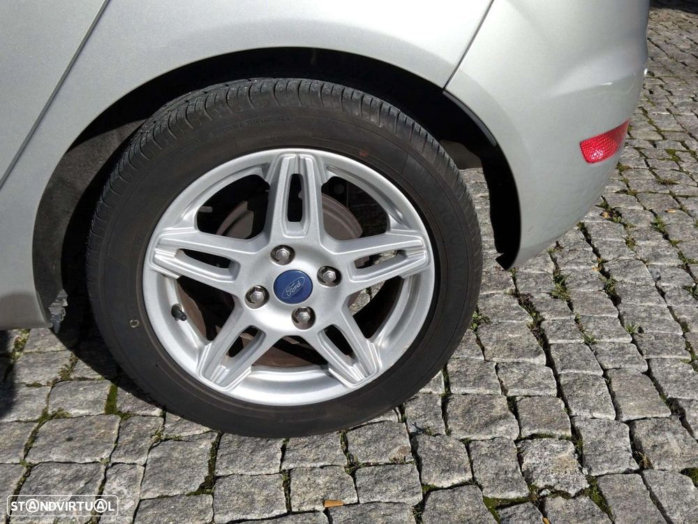 Ford Fiesta - 16