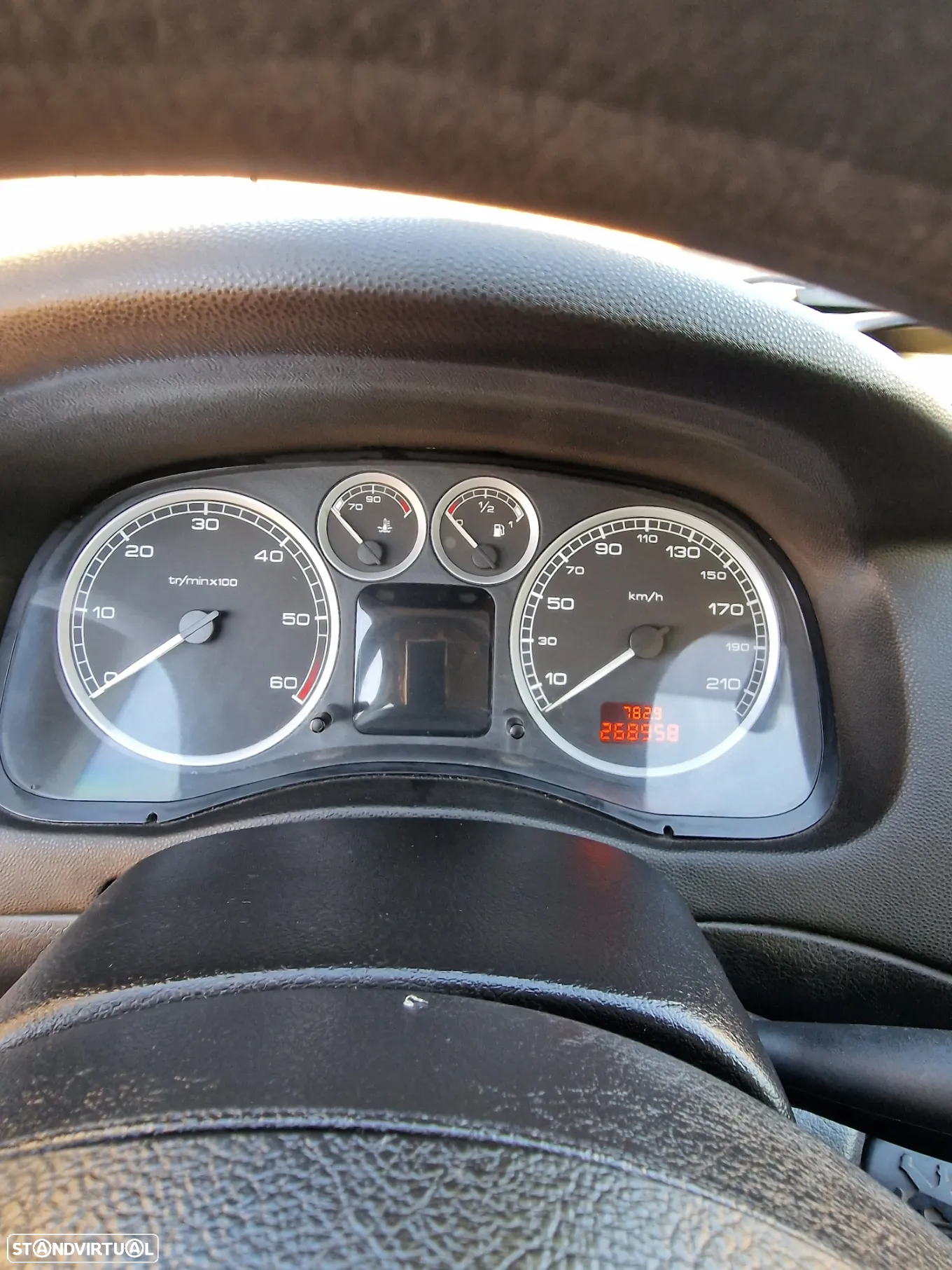 Peugeot 307 1.4 HDi XT - 8