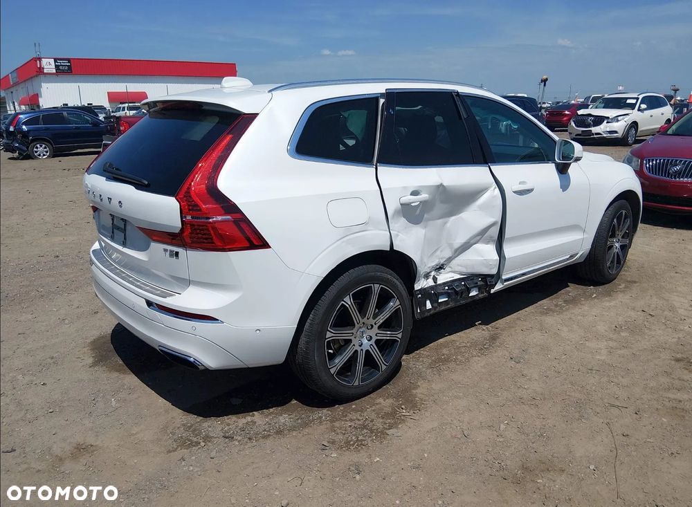 Volvo XC 60 - 4