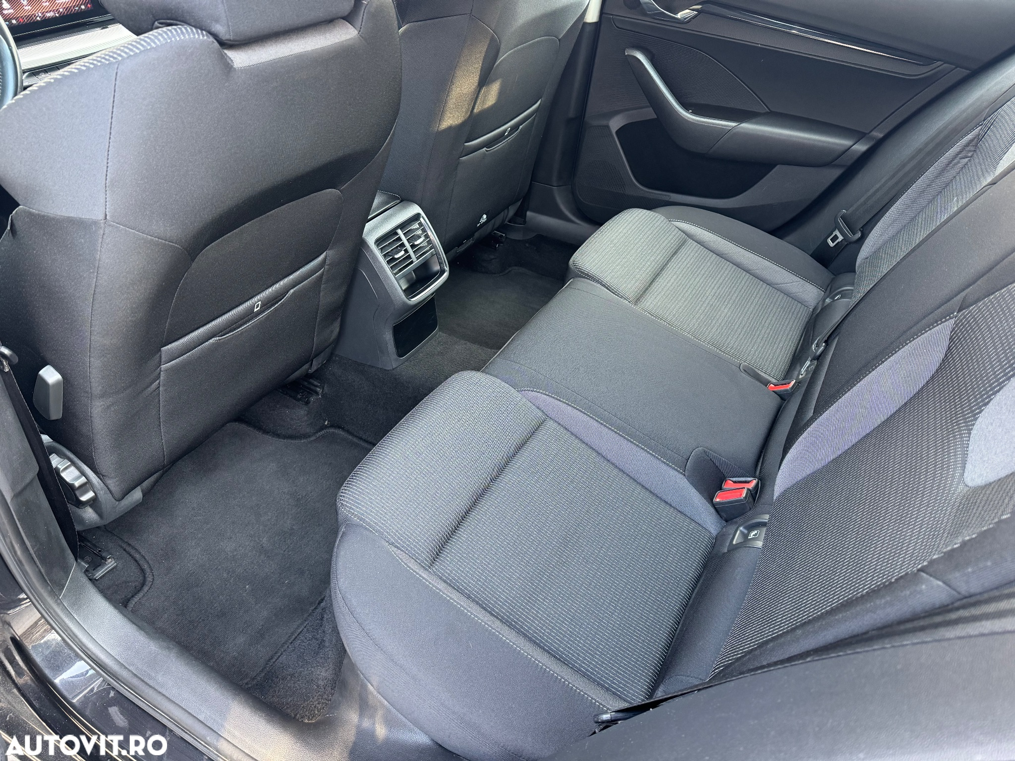 Skoda Octavia 1.0 TSI DSG Mild Hybrid Style - 9