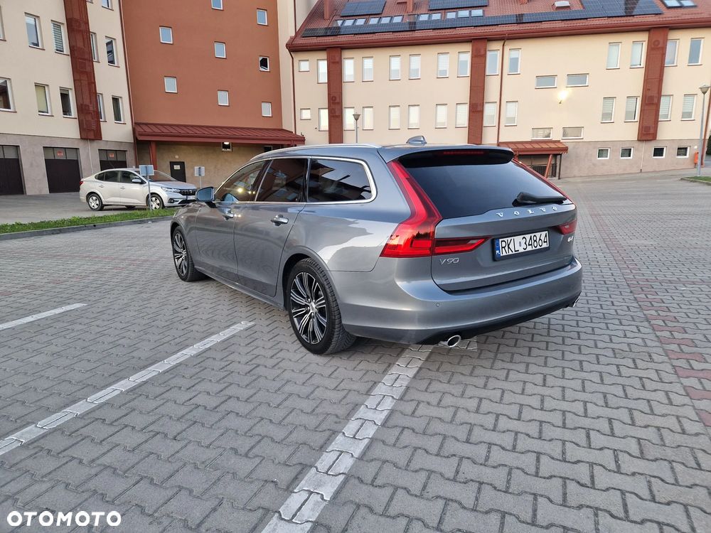 Volvo V90 D4 AWD Geartronic Momentum Pro - 11