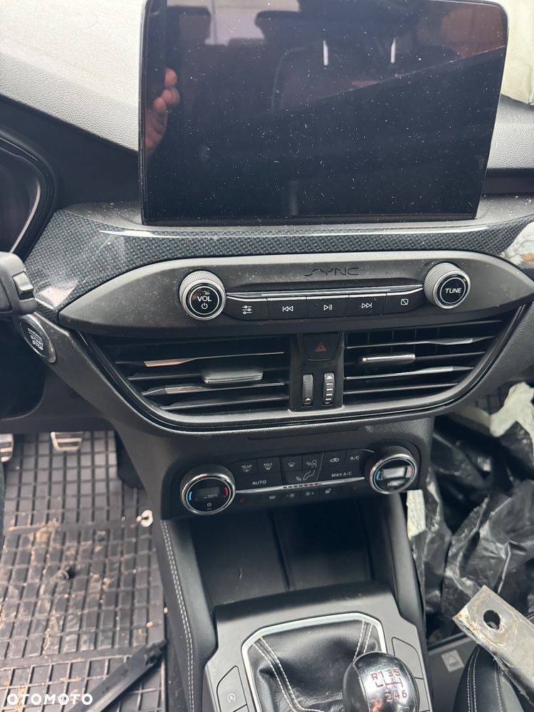 Ford Focus 2.3 EcoBoost ST Edition - 9