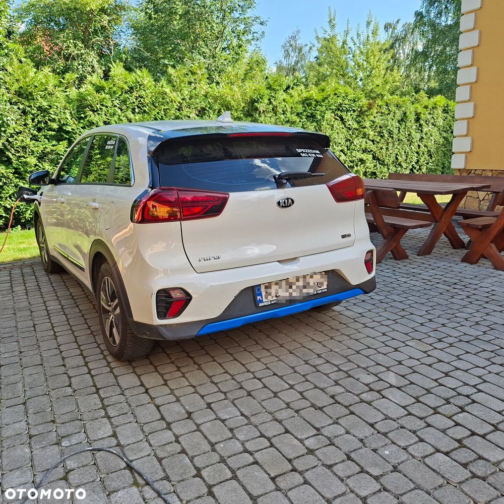 Kia Niro 1.6 GDI Plug-in Hybrid M - 2
