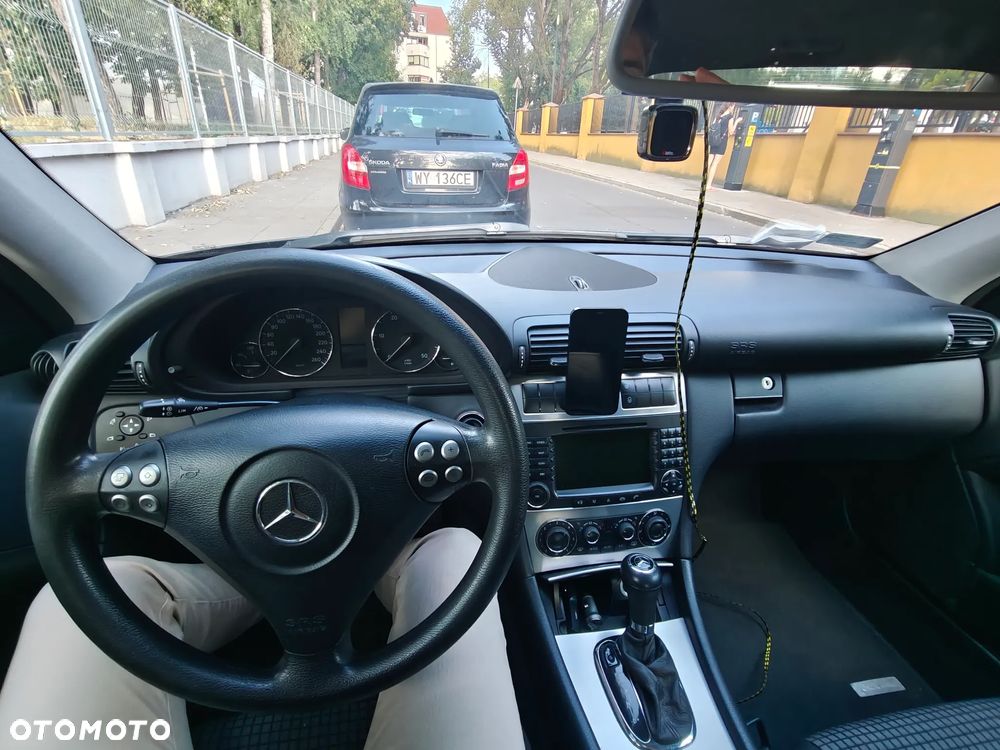 Mercedes-Benz Klasa C 200 CDI Automatik DPF Sport Edition - 9