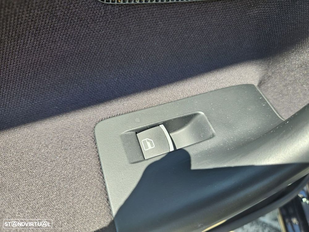 VW Golf Variant 1.6 TDi Highline - 42