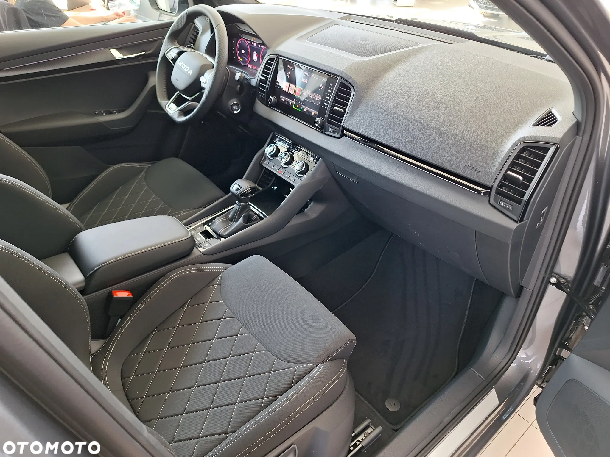 Skoda Karoq 1.5 TSI ACT Sportline DSG - 24