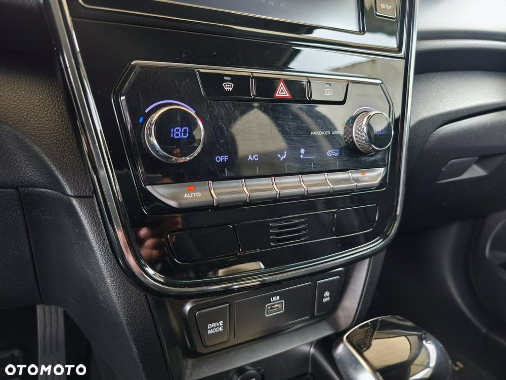 SsangYong/KGM Tivoli Grand - 26