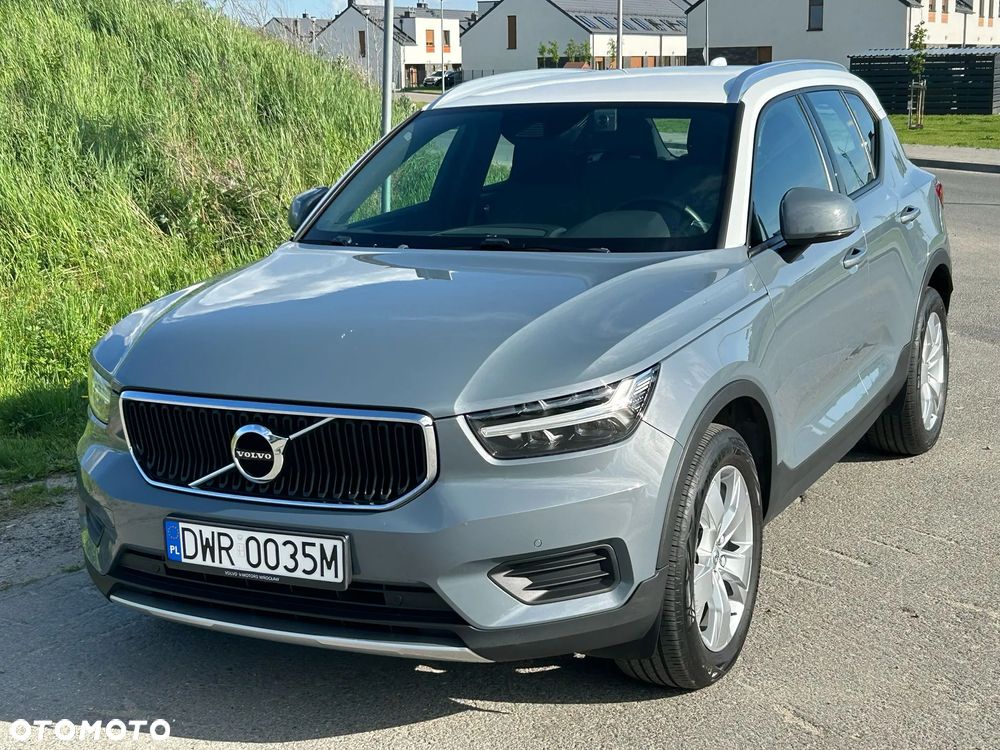 Volvo XC 40 T3 Momentum Pro - 1