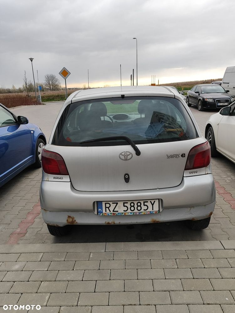 Toyota Yaris 1.3 Luna - 5