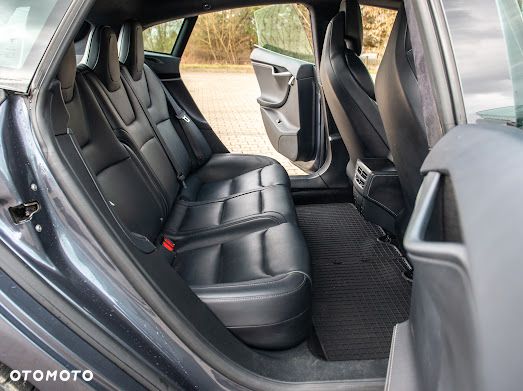 Tesla Model S Long Range Plus - 23