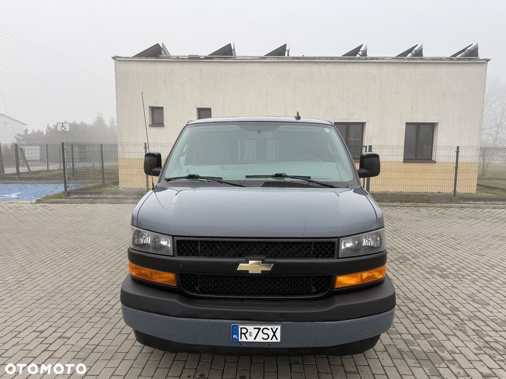 Chevrolet Express - 2