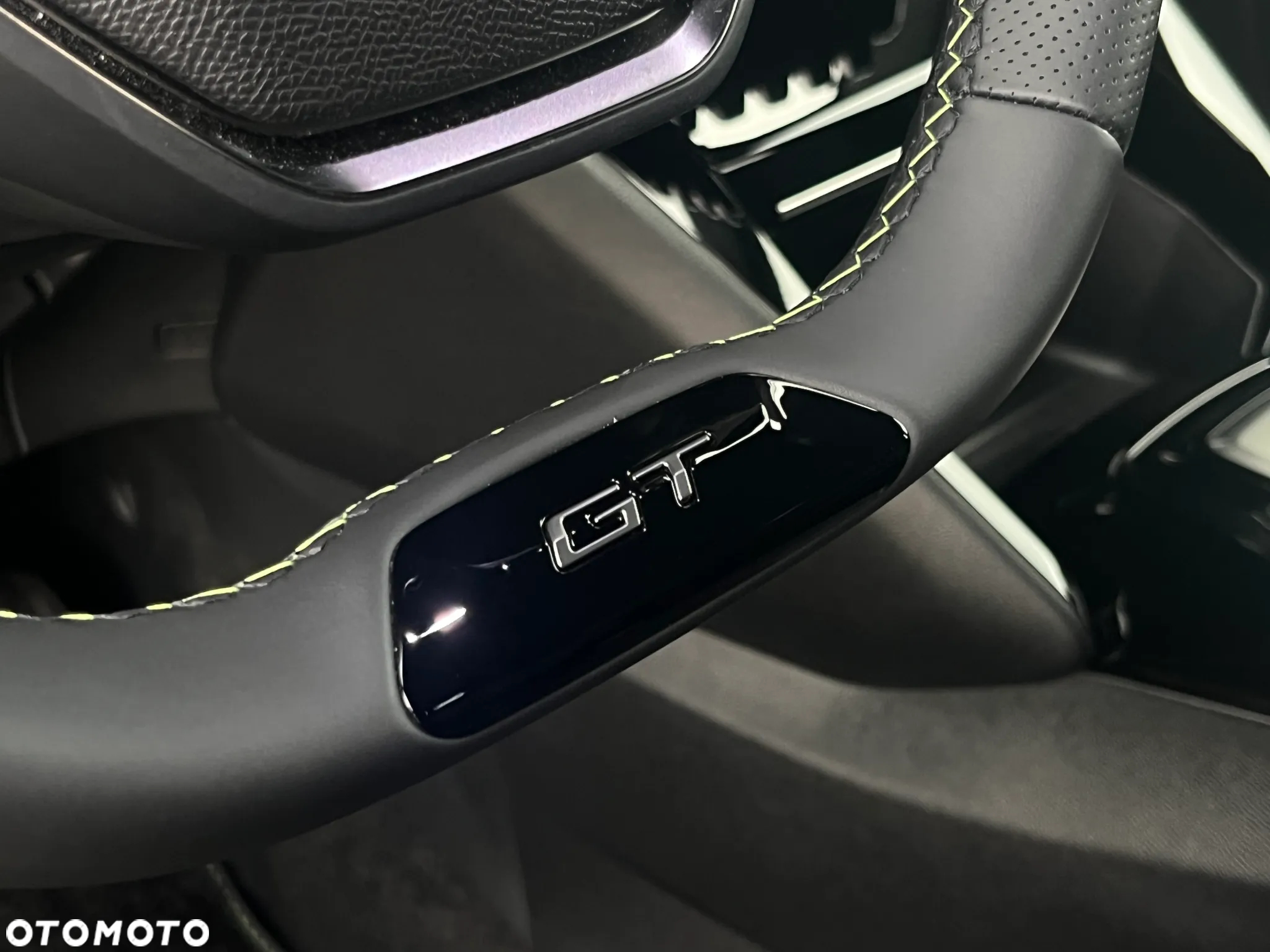 Peugeot 2008 PureTech mHEV GT e-DCS6 - 22