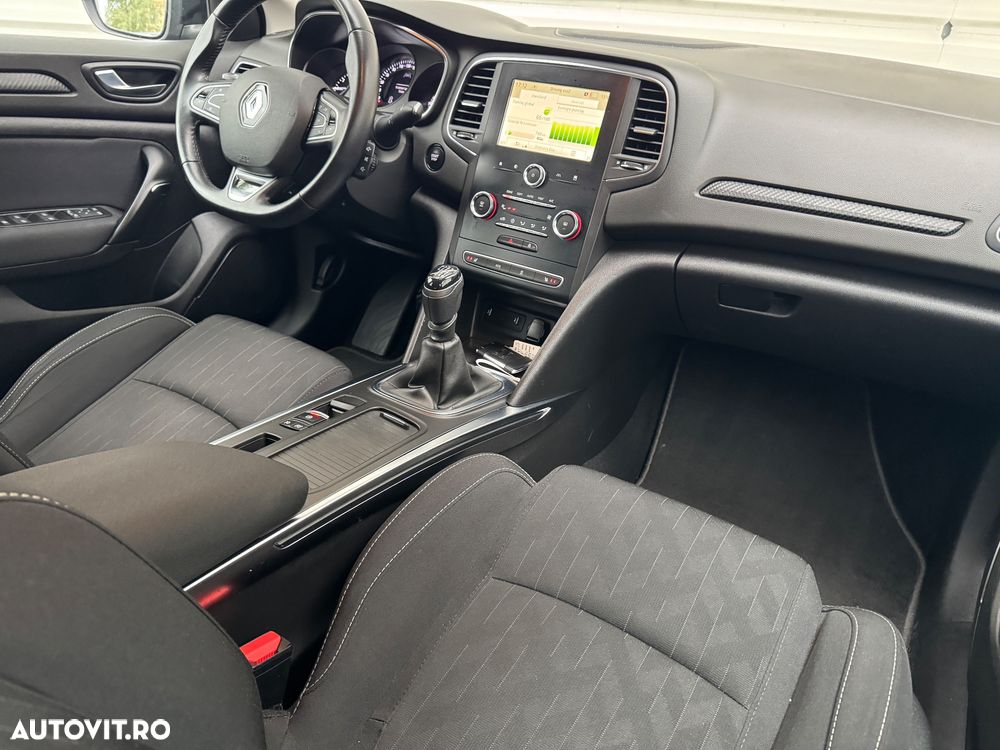 Renault Megane Grandtour TCe 140 GPF LIMITED - 14