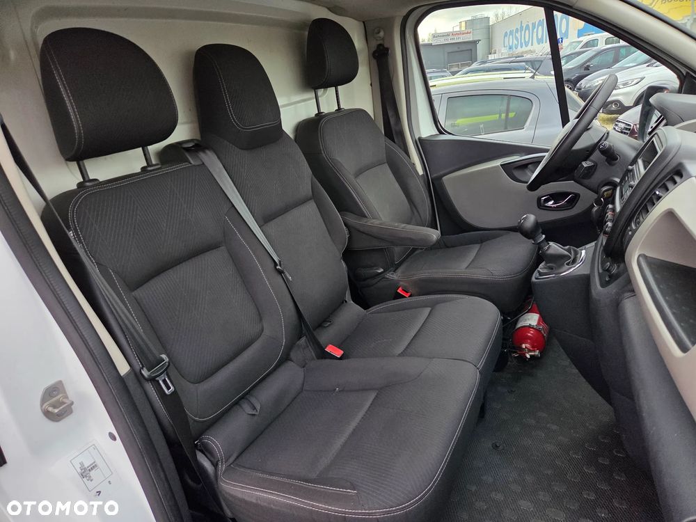 Renault TRAFIC - 12