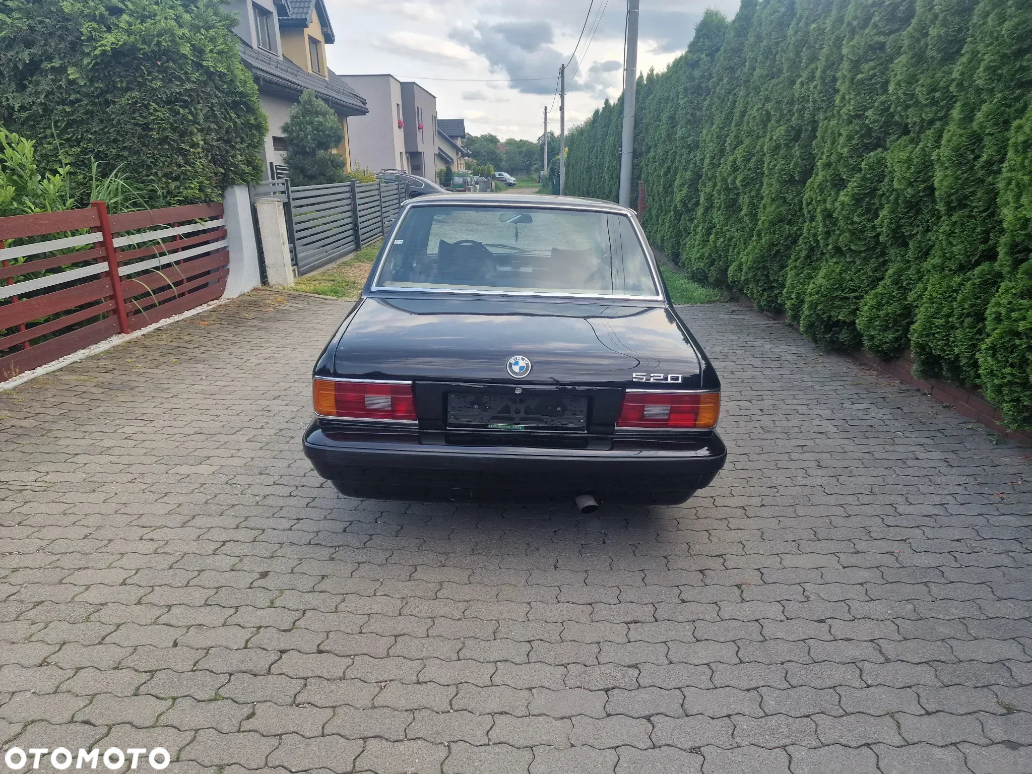 BMW Seria 5 518 i - 4