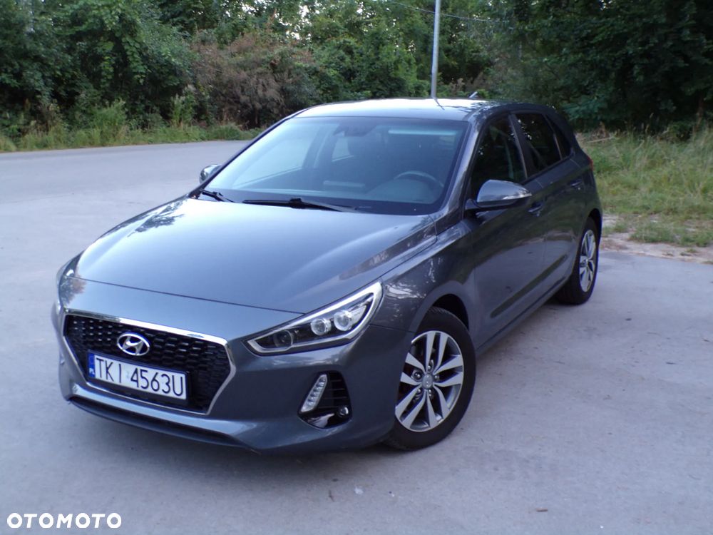 Hyundai i30 1.6 CRDI Intro Edition - 1