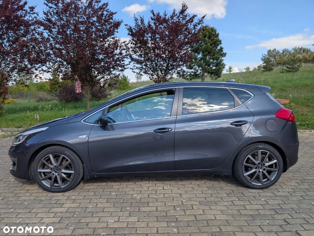 Kia Ceed 1.4 L - 10